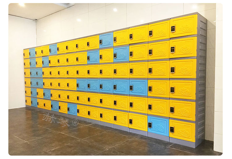 六層塑料更衣柜儲(chǔ)物柜案例實(shí)拍三 六層塑料更衣柜儲(chǔ)物柜案例實(shí)拍三